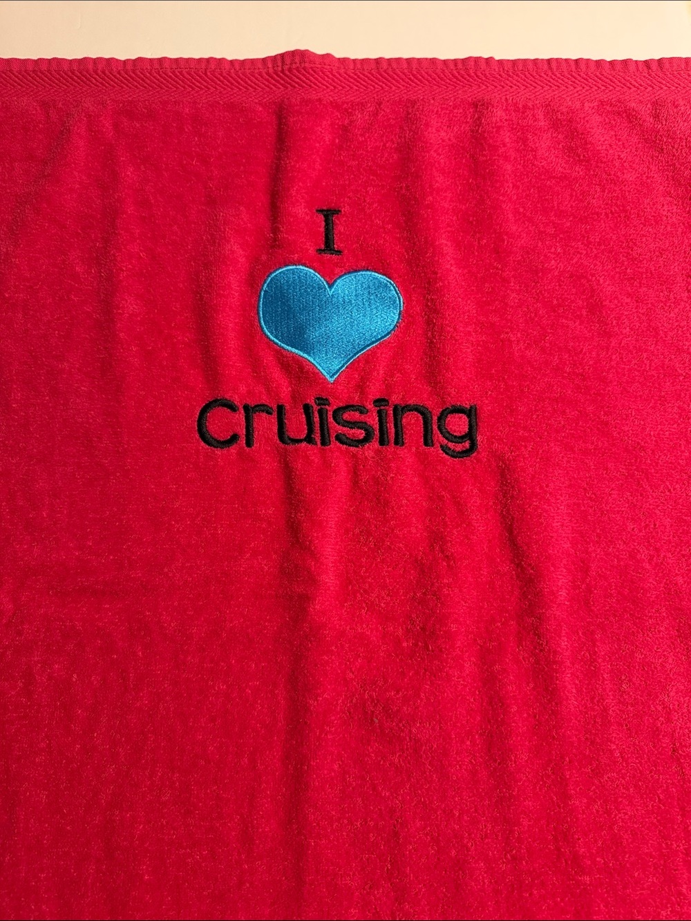 I ♥ Cruising Hot Pink  Embroidered Beach Towel Features plush Texture NWOT